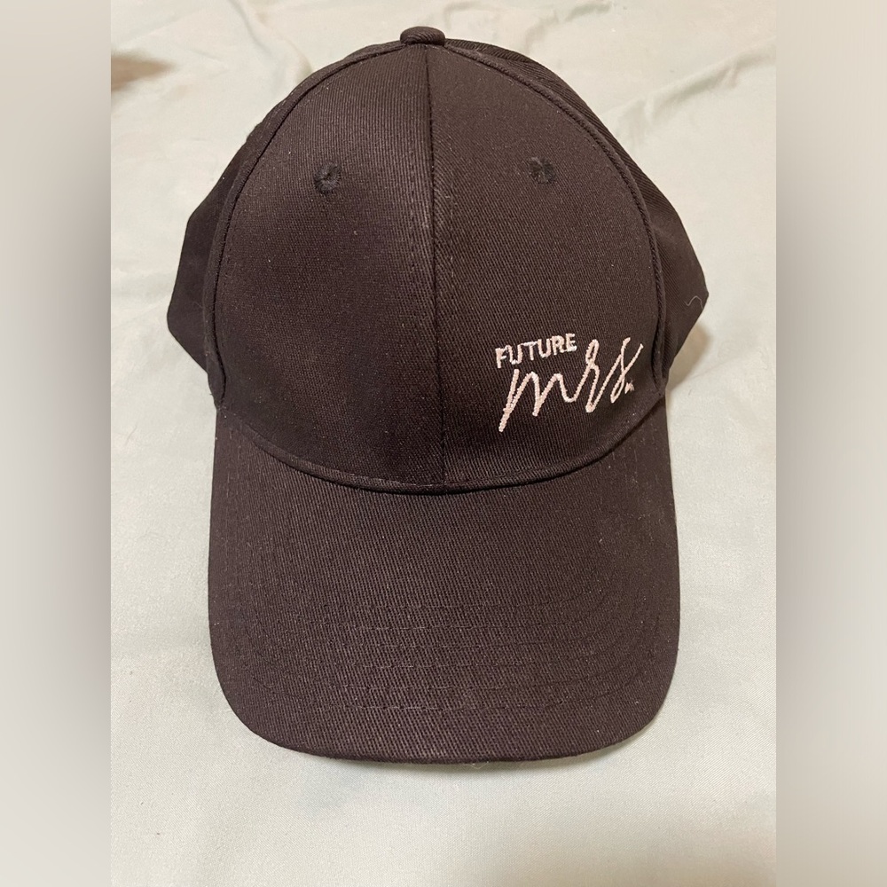 Future Mrs Hat